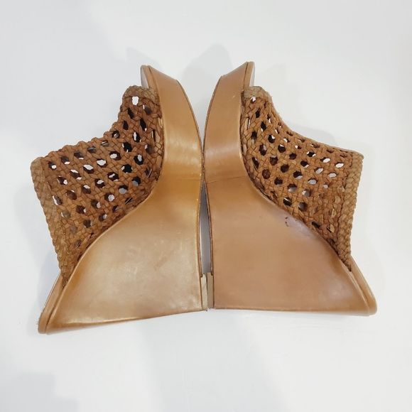 Mark & James by  Badgley Mishka tan leather high platform wedge sandals size 8 - Picture 10 of 13